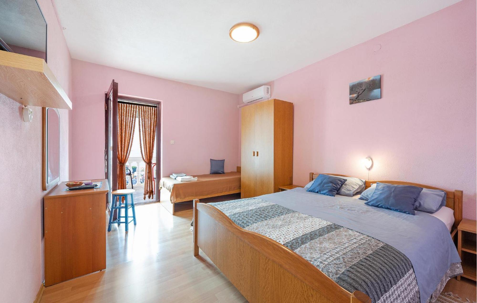 Lovely Apartment In Primosten With Kitchen 외부 사진
